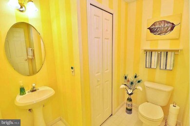 9635 Hurstborne Rd, Columbia, MD 21046 - photo 3