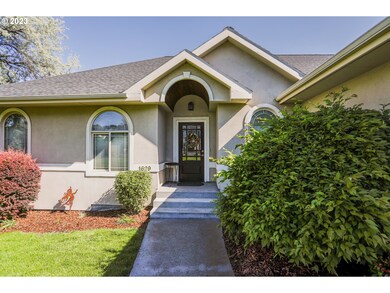 1629 E 19th St, the Dalles, OR 97058 - photo 2