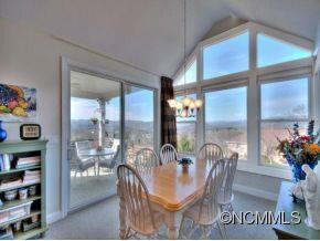 Formal/casual dining