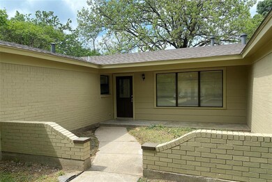 1921 Charleston Dr, Bedford, TX 76022 - photo 3
