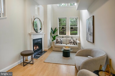 27 Logan Cir NW unit 5, Washington, DC 20005 - photo 7