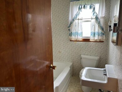 924 W 6th St, Lewistown, PA 17044 - photo 6