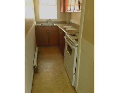 36 Harbor St unit 2, Salem, MA 01970 - photo 2