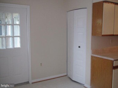 7420 Rokeby Dr unit 3-3, Manassas, VA 20109 - photo 2