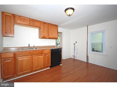 209 Rogers Ave, Hightstown, NJ 08520 - photo 3