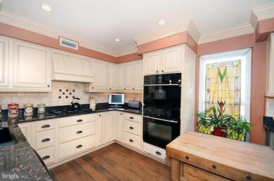 11923 Thurloe Dr, Lutherville Timonium, MD 21093 - photo 4