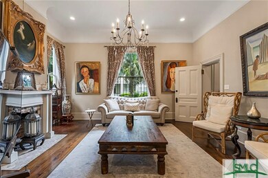 121 W 36th St, Savannah, GA 31401 - photo 6