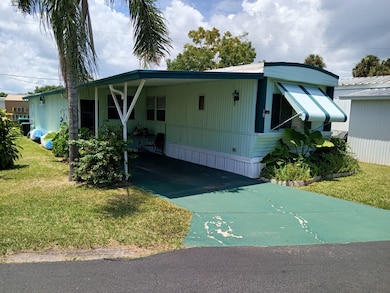 1536 U S 441 unit 14, Okeechobee, FL 34974 - photo 3