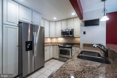 3310 Stone Heather Ct, Herndon, VA 20171 - photo 4