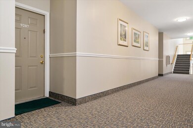 9207 Groffs Mill Dr unit 9207, Owings Mills, MD 21117 - photo 4