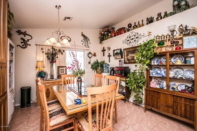 Eat in kitchen