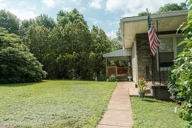 118 Howard St, Old Forge, PA 18518 - photo 6