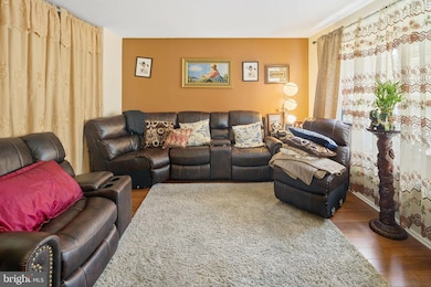 216 Martins Way unit 216, Mount Laurel, NJ 08054 - photo 3