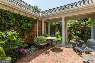 8118 Autumn Gate Ln, Bethesda, MD 20817 - photo 2