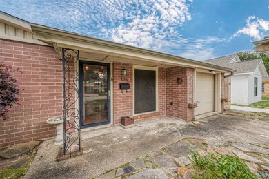 306 Graceland St, Houston, TX 77009 - photo 4
