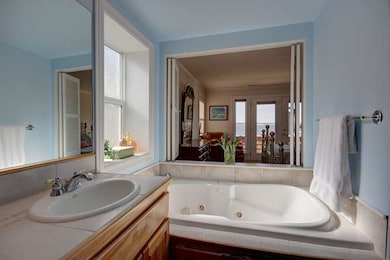 1138 2nd St, Mukilteo, WA 98275 - photo 5