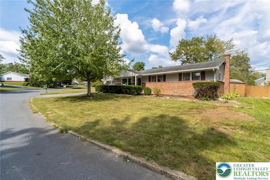 1515 Butternut Ln, MacUngie, PA 18062 - photo 4