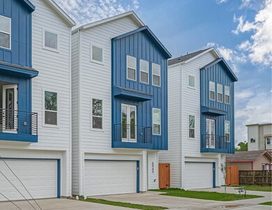 6905 Saint Augustine St, Houston, TX 77021 - photo 2