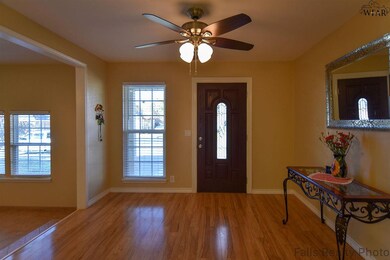 1307 Hunt St, Wichita Falls, TX 76302 - photo 4