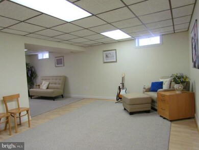 1121 Riva Ridge Dr, Great Falls, VA 22066 - photo 7