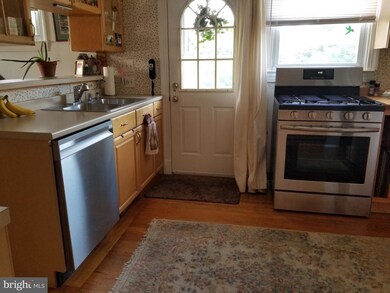 421 Forest View Rd, Linthicum Heights, MD 21090 - photo 7