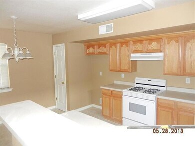 697 Desert Ash Dr, Horizon City, TX 79928 - photo 5