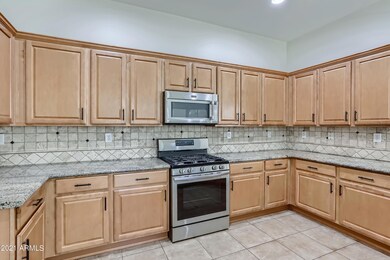 5-735182930-09 Kitchen 4