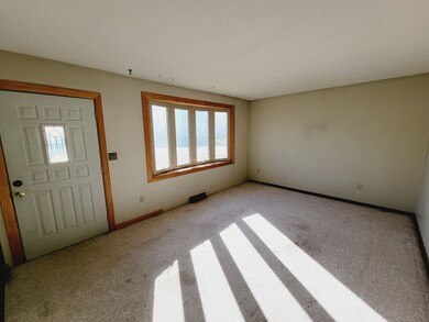 10 Rollins St, Springfield, MA 01109 - photo 5