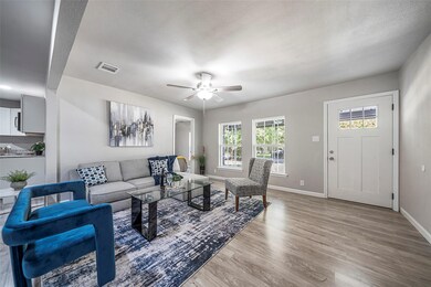 1803 Buck St, Gainesville, TX 76240 - photo 4