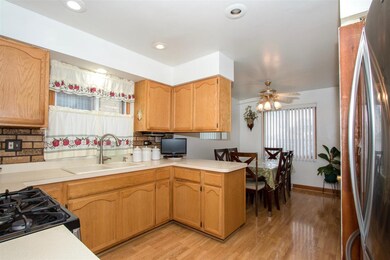 KITCHEN /DINING ROOM AREA