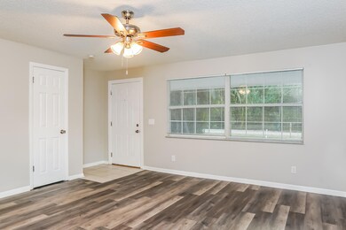 017-photo-living-room-12110934