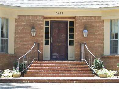 View of the front door with brand new Graham's lig
