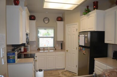 15210 A Cruiser - Kitchen