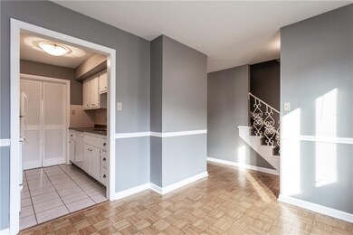 8518 Canterbury Square W, Indianapolis, IN 46260 - photo 3