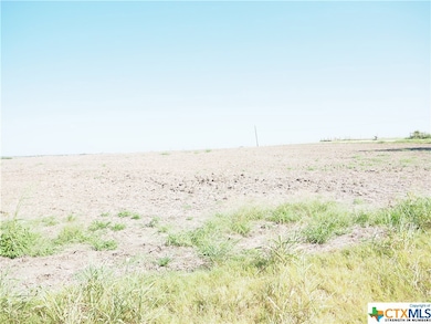 00 Cr 459 461, Lott, TX 76656 - photo 4