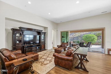 2188 Jovana Ct Camarillo CA-large-005-00