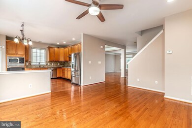 42476 Mandolin St, Chantilly, VA 20152 - photo 5