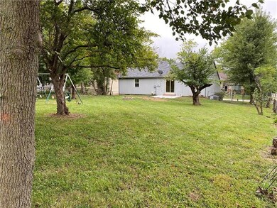 10250 W 50th Terrace, Shawnee, KS 66203 - photo 2