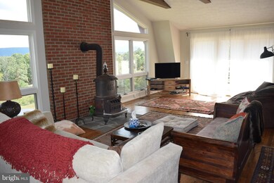 182 Murphy Rd, Berkeley Springs, WV 25411 - photo 4