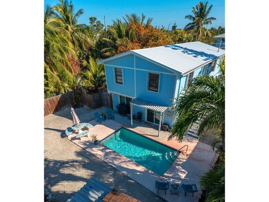 29827 Tropical Trader (web) 013