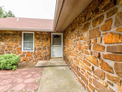 1105 S 28th St, Broken Arrow, OK 74014 - photo 3