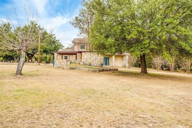 3724 Bob White Ct, Granbury, TX 76049 - photo 2