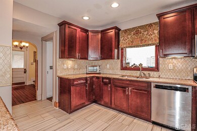 Kitchen ,granite counter tops, abundant cabinets, 
