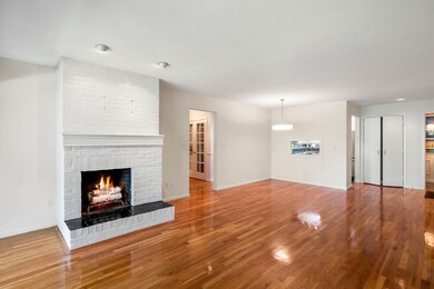 50 Allerton Place unit B, Marblehead, MA 01945 - photo 3