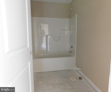 24 Ashton Cir, Berkeley Springs, WV 25411 - photo 7