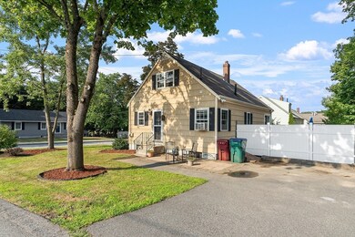 305 Hovey St, Lowell, MA 01852 - photo 3