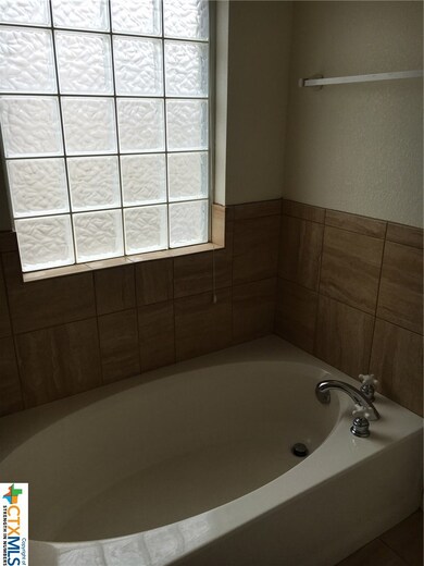 1001 Franklin Dr, San Marcos, TX 78666 - photo 5