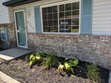 8212 Sandidge Dr, Louisville, KY 40228 - photo 4