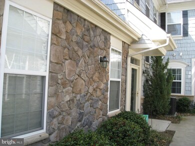 13998 Greendale Dr unit 2, Woodbridge, VA 22191 - photo 2