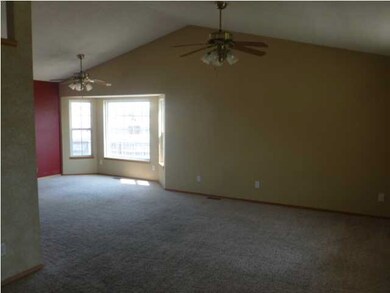 Living/dining combo
